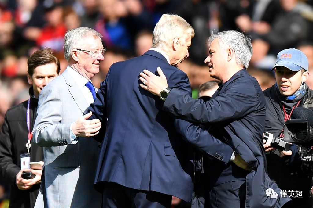  曼联球迷倒戈抗议管理层，要求格雷泽家族出售股权  